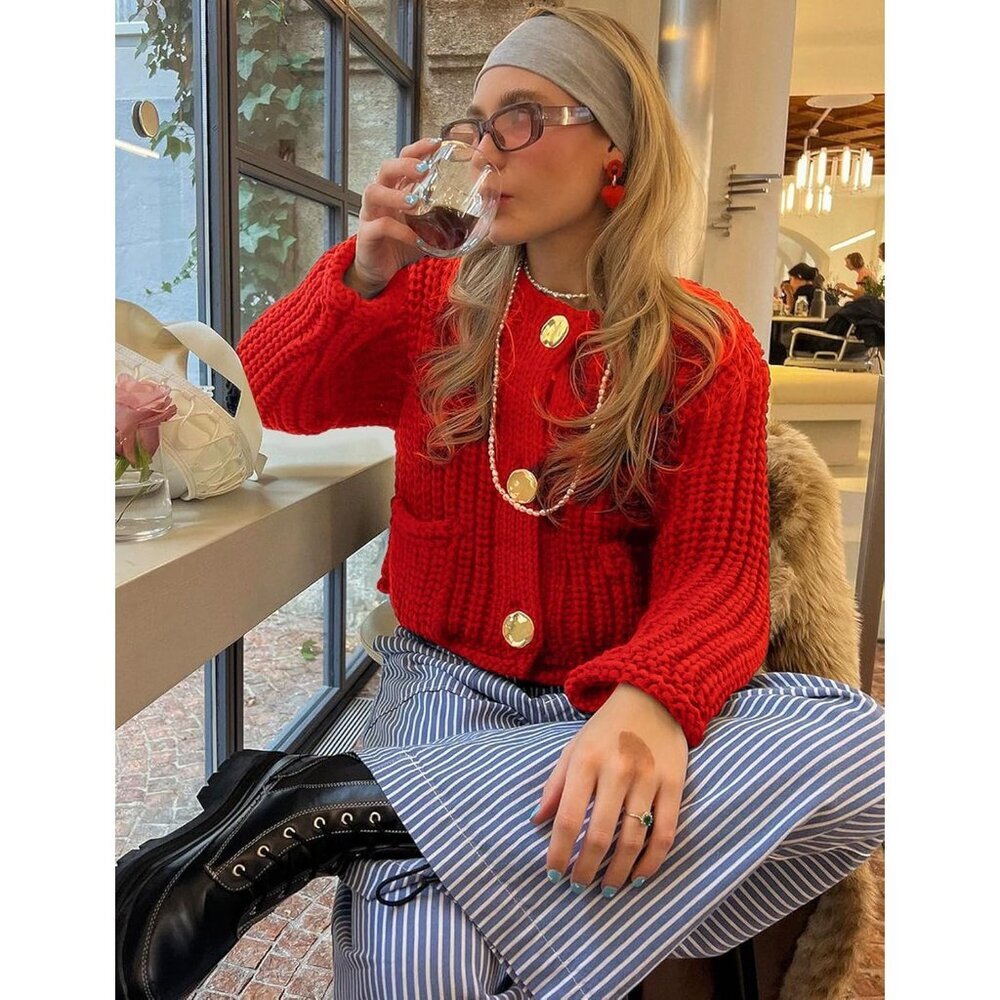 Elegant Women's Long Sleeve Cropped Cardigan - Button-Down Knit Sweater in Red - Picture 3 of 7